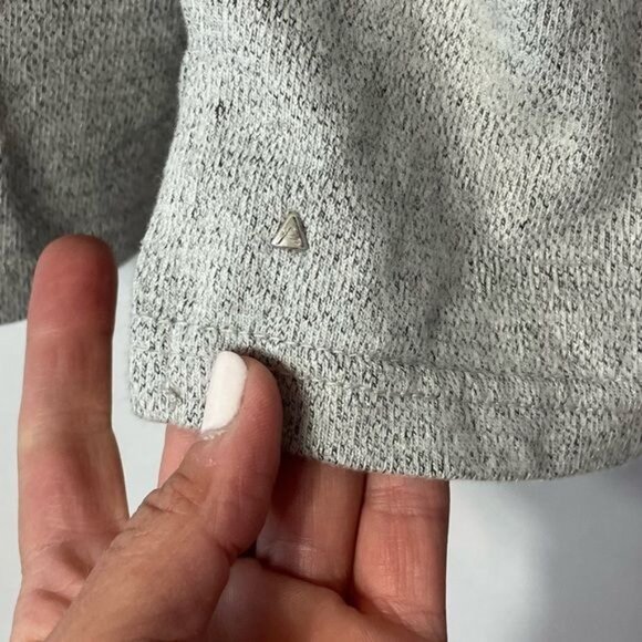 Antigua Las Vegas Raiders Gray & Black Lace-Up Hoodie Hockey Style Womens Medium - Picture 8 of 8